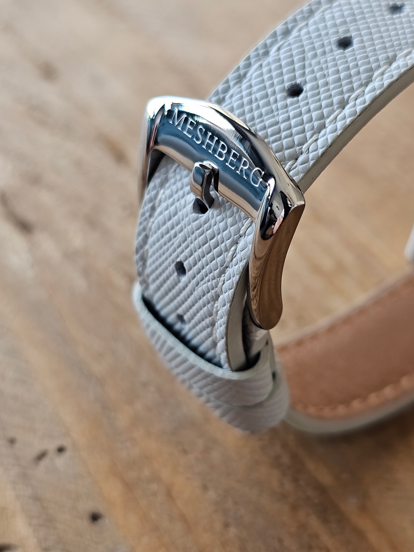 MESHBERG 37 Automatic - Arctic Sky