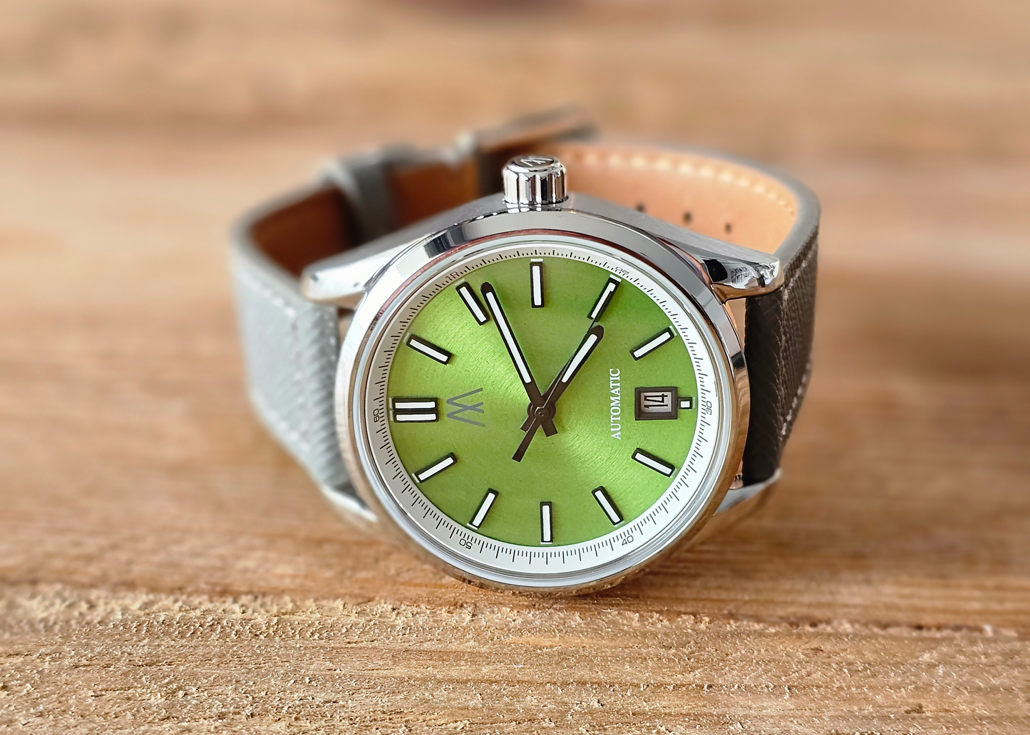 MESHBERG 37 Automatic - Pistachio Dream